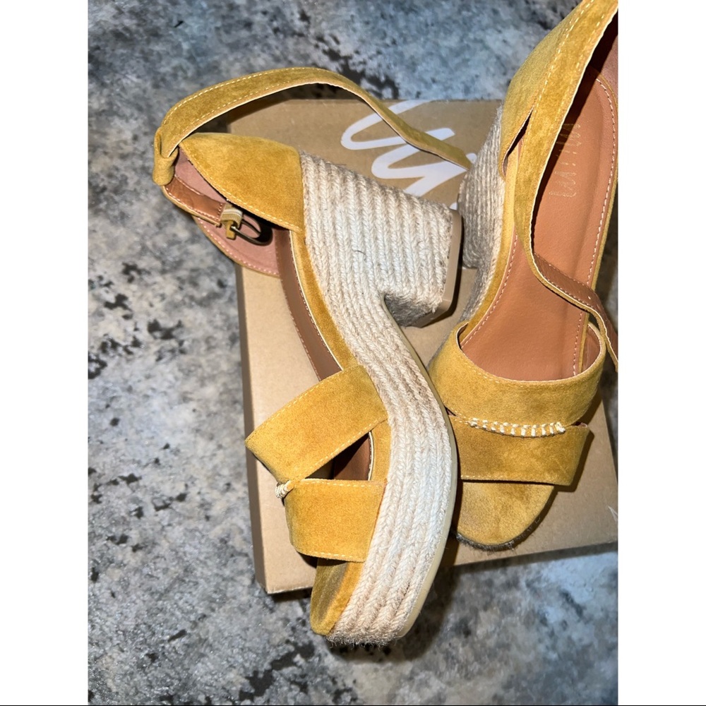 Mustard Heels Gem